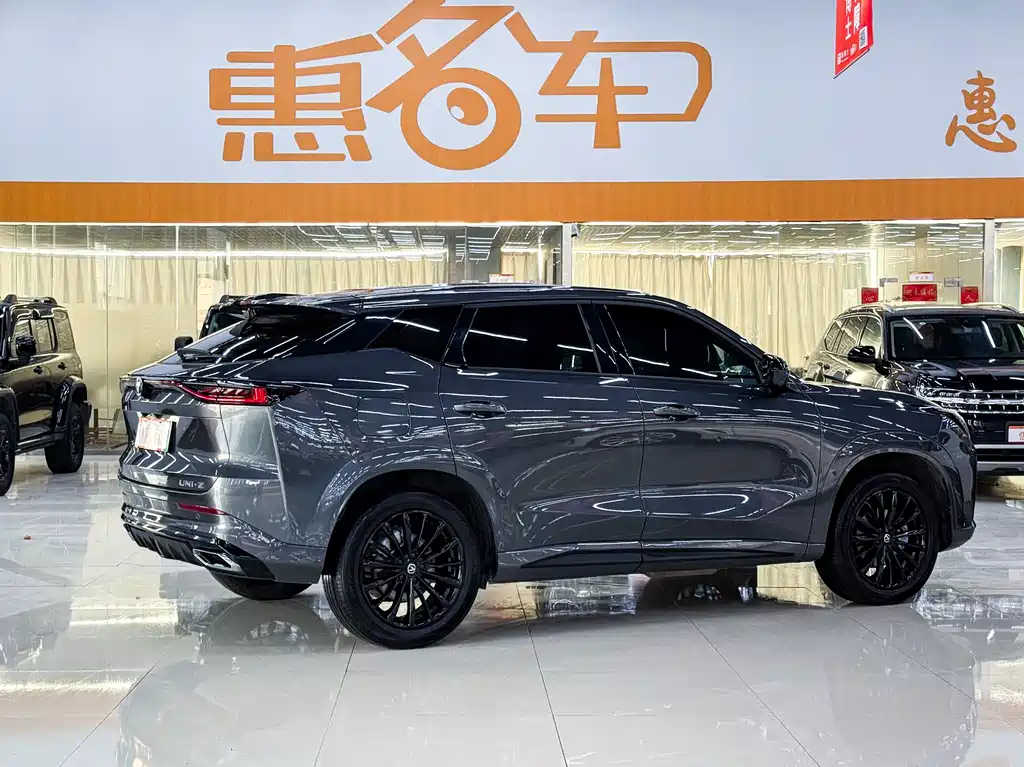 CHANGAN UNI Z NEW ENERGY