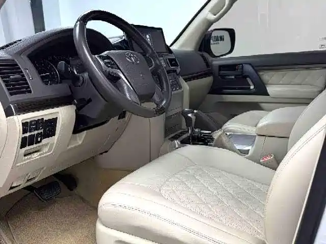 Toyota Land Cruiser 2019 4.0L AT