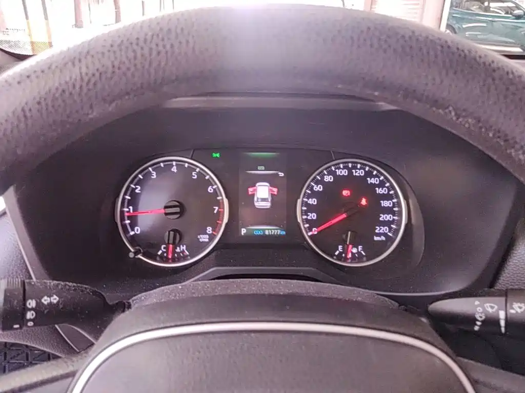 Toyota RAV4 — миниатюра 12