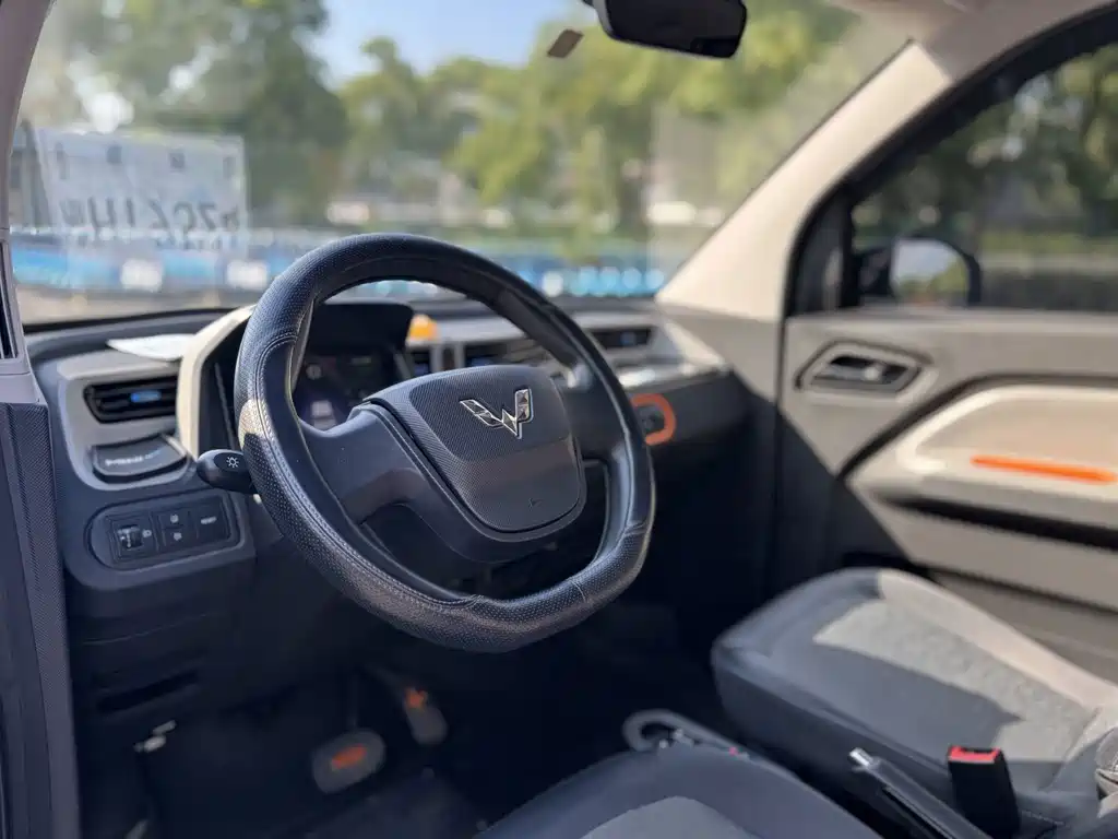 Wuling MINIEV — миниатюра 5