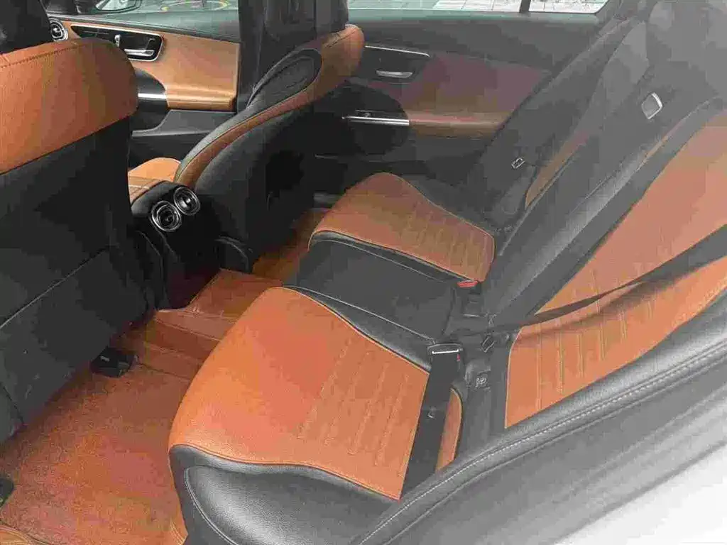 Mercedes-Benz C-Class — миниатюра 7