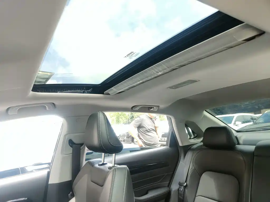 Geely Emgrand — миниатюра 14
