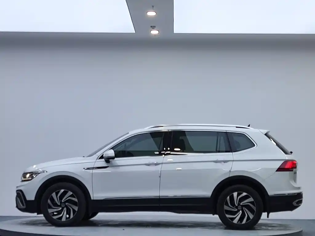 Volkswagen Tiguan L L 2023 280TSI AT