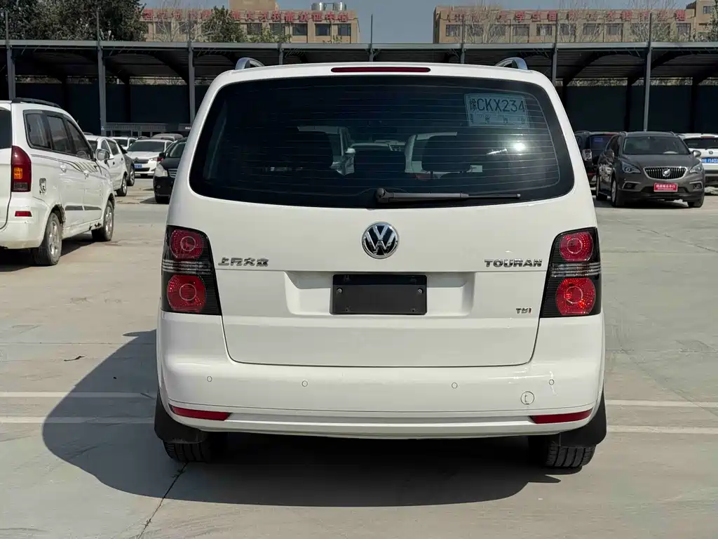 Volkswagen Touran — миниатюра 9