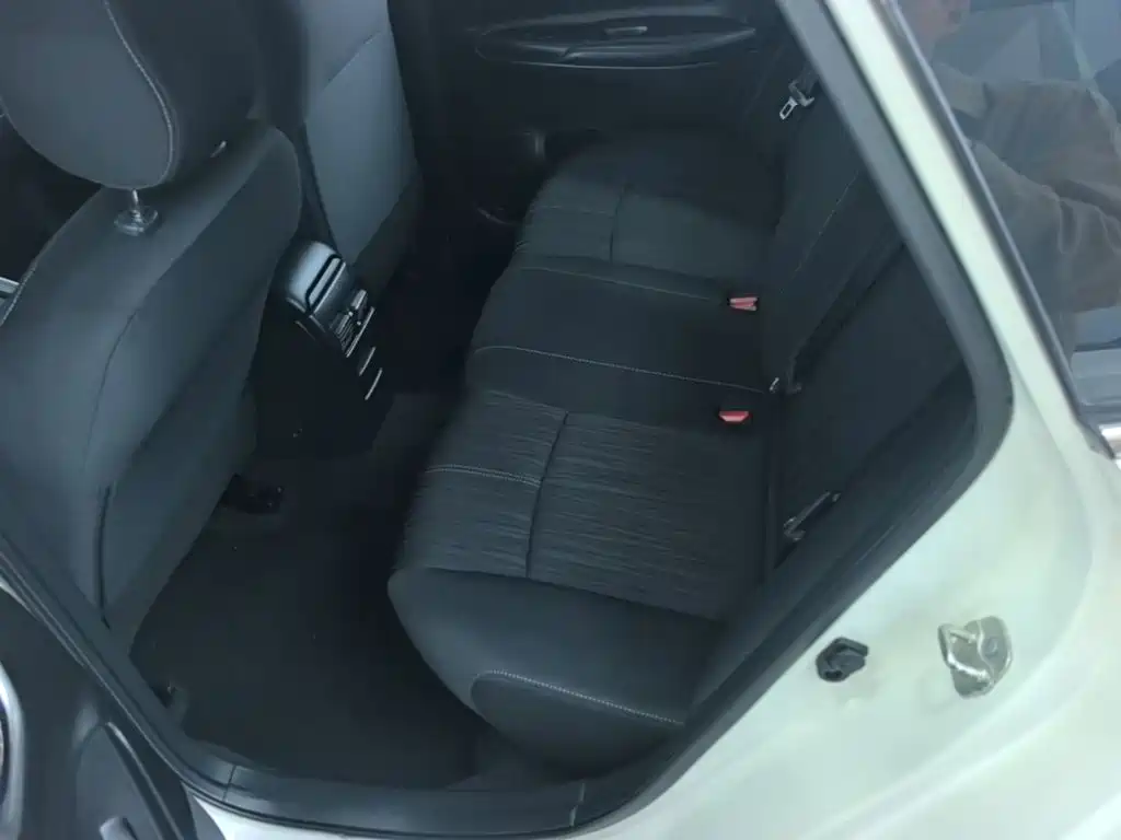 Nissan Sylphy — миниатюра 17