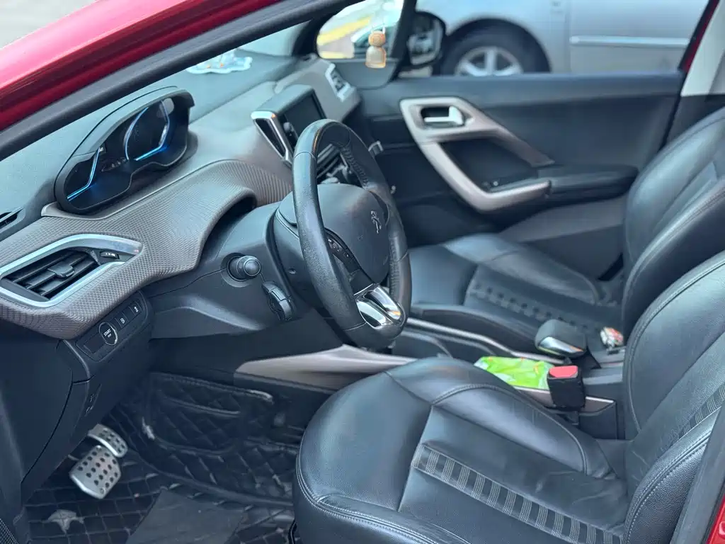 Peugeot 2008 — миниатюра 8