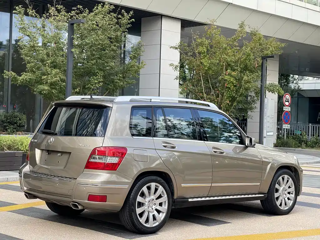Mercedes-Benz GLK-Class (Import) — миниатюра 4
