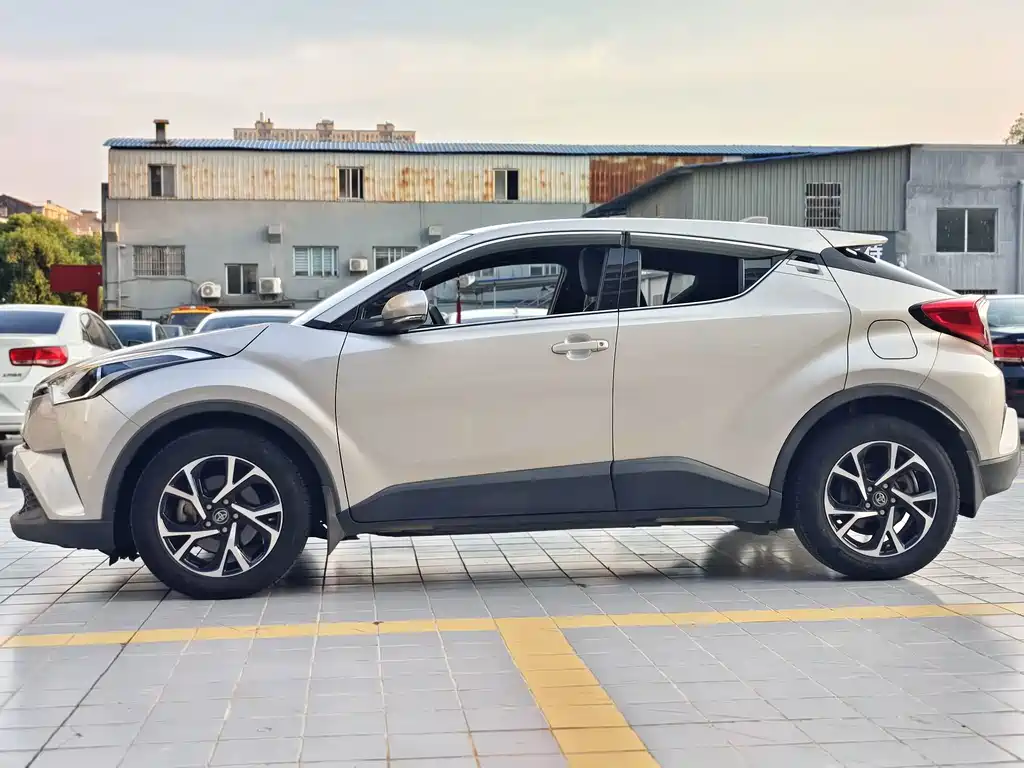 Toyota C-HR — миниатюра 5