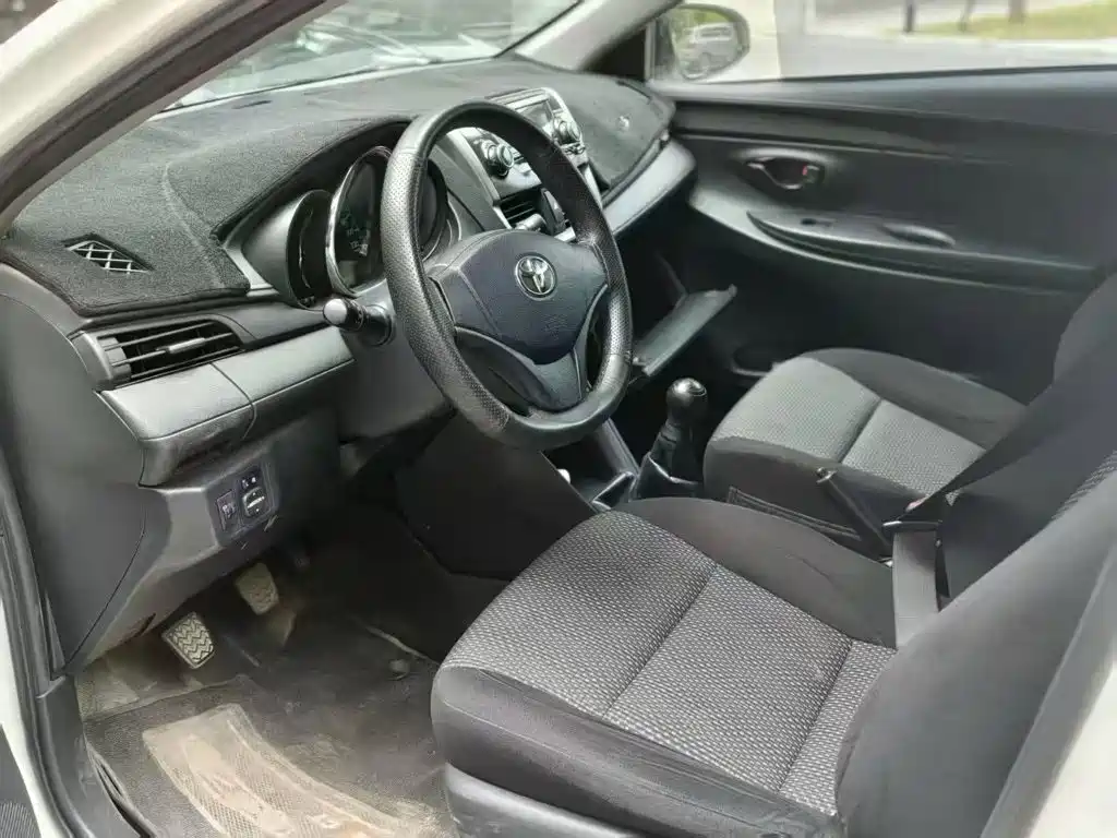 Toyota Vios FS — миниатюра 15