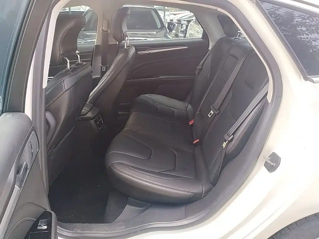 Ford Mondeo — миниатюра 17