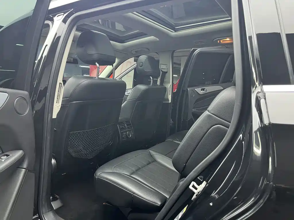 Mercedes-Benz GLS — миниатюра 24