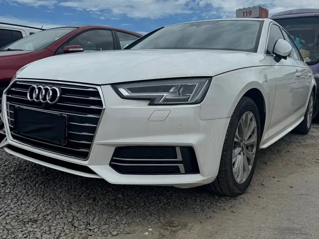 Audi A4L 2019 40 TFSI V