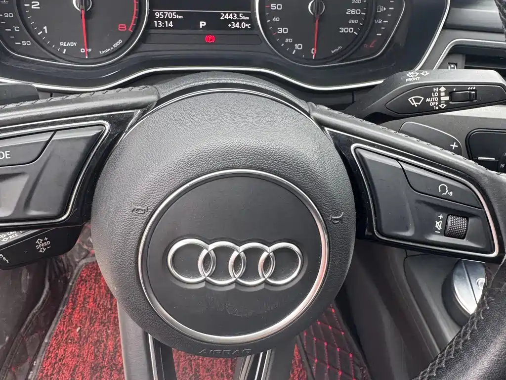 Audi A4L 2019 40 TFSI V