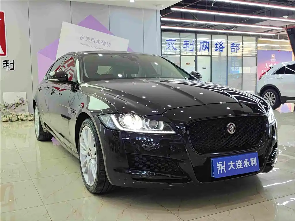 Jaguar XFL — миниатюра 3