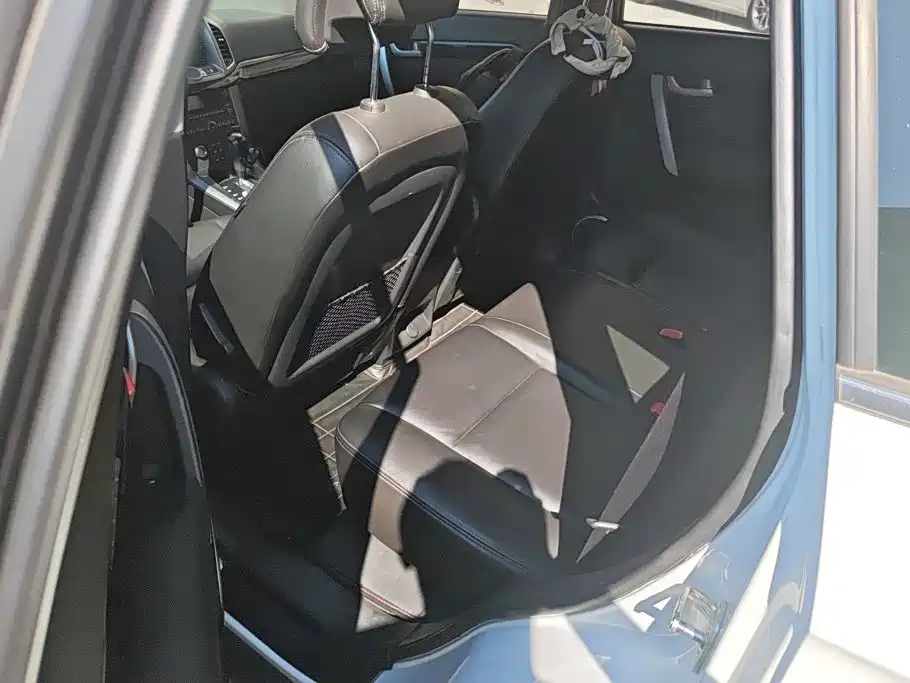 Chevrolet Captiva — миниатюра 5