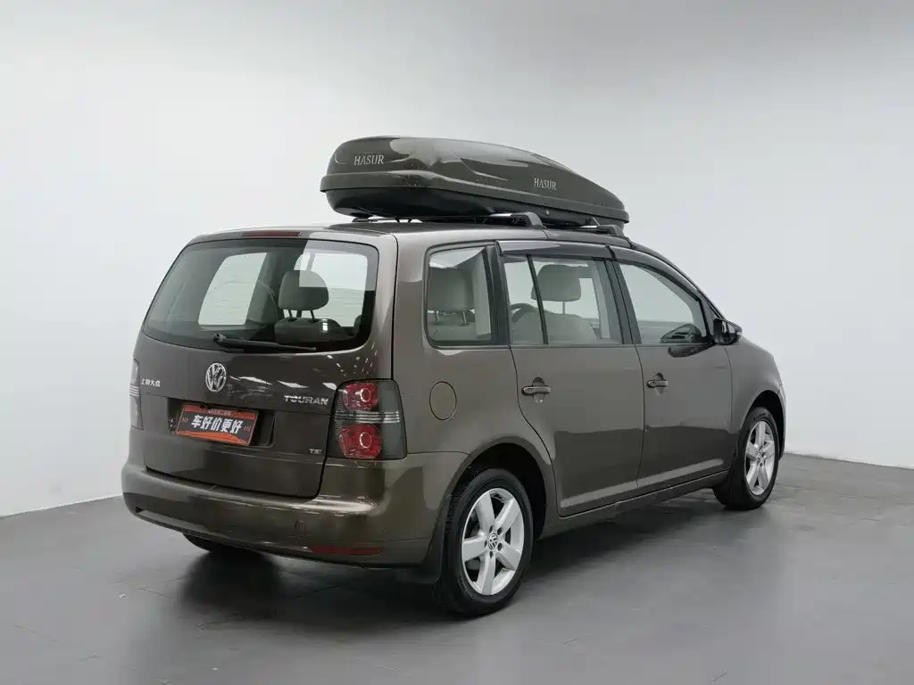 Volkswagen Touran — миниатюра 2