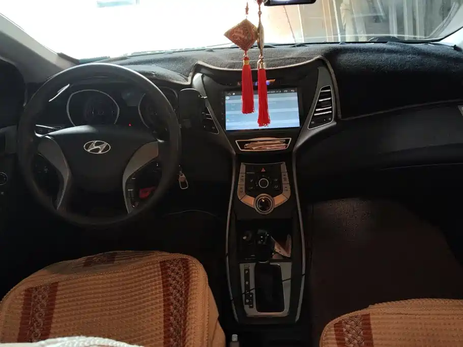 Hyundai Elantra Langdong — миниатюра 12