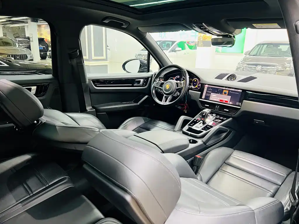 Porsche Cayenne Hybrid — миниатюра 14