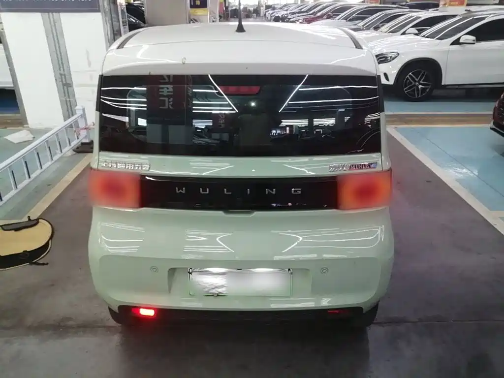 Wuling MINIEV — миниатюра 6
