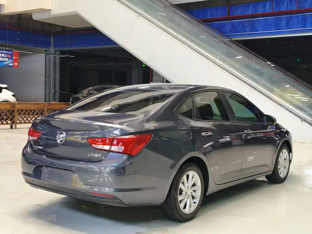 Buick Verano — миниатюра 7