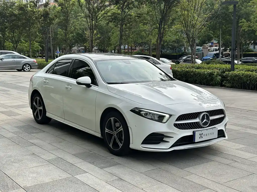 Mercedes-Benz A-Class — миниатюра 2