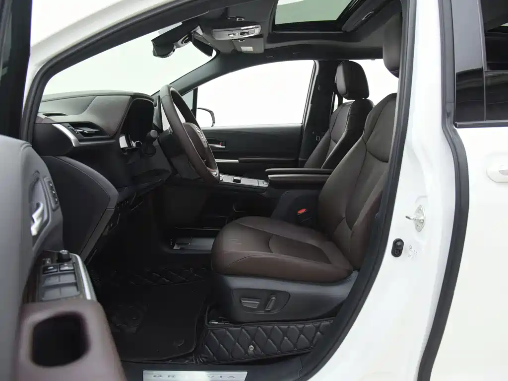 Toyota Granvia — миниатюра 8