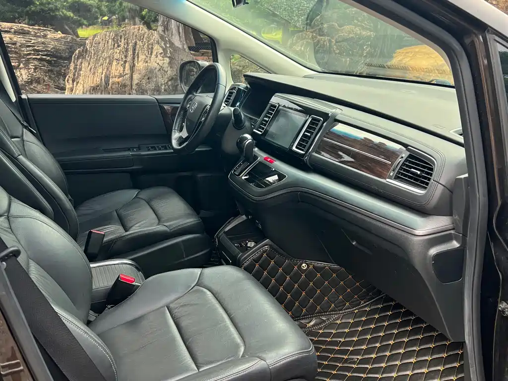 Honda Elysion — миниатюра 10