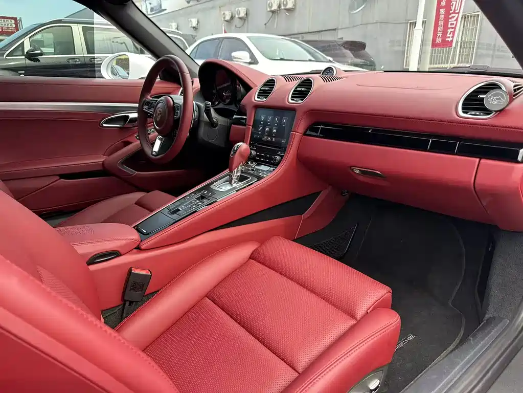 Porsche 718 2022 Boxster T 2.0T