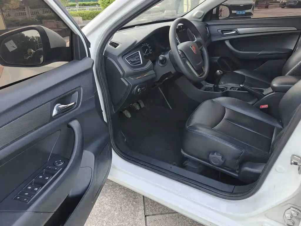 Roewe 360 — миниатюра 7