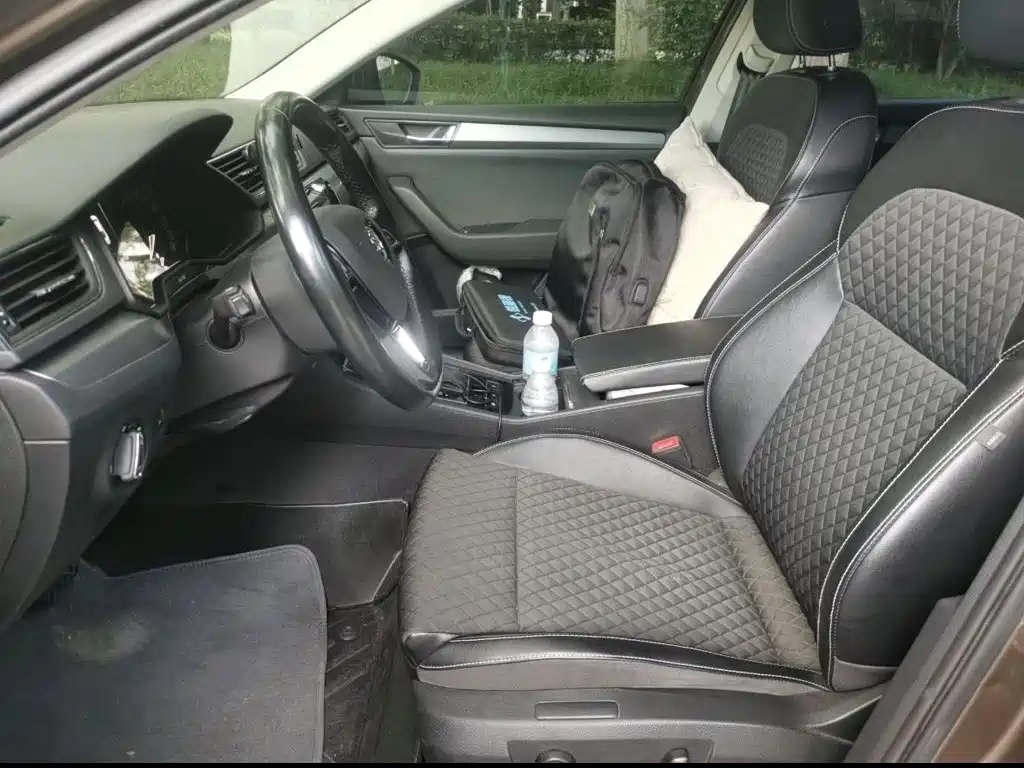 Skoda Superb — миниатюра 14