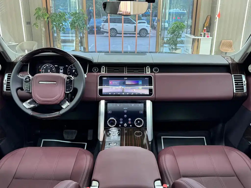 Land Rover Range Rover — миниатюра 6