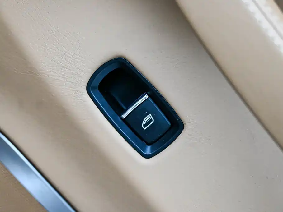 Porsche Panamera — миниатюра 20