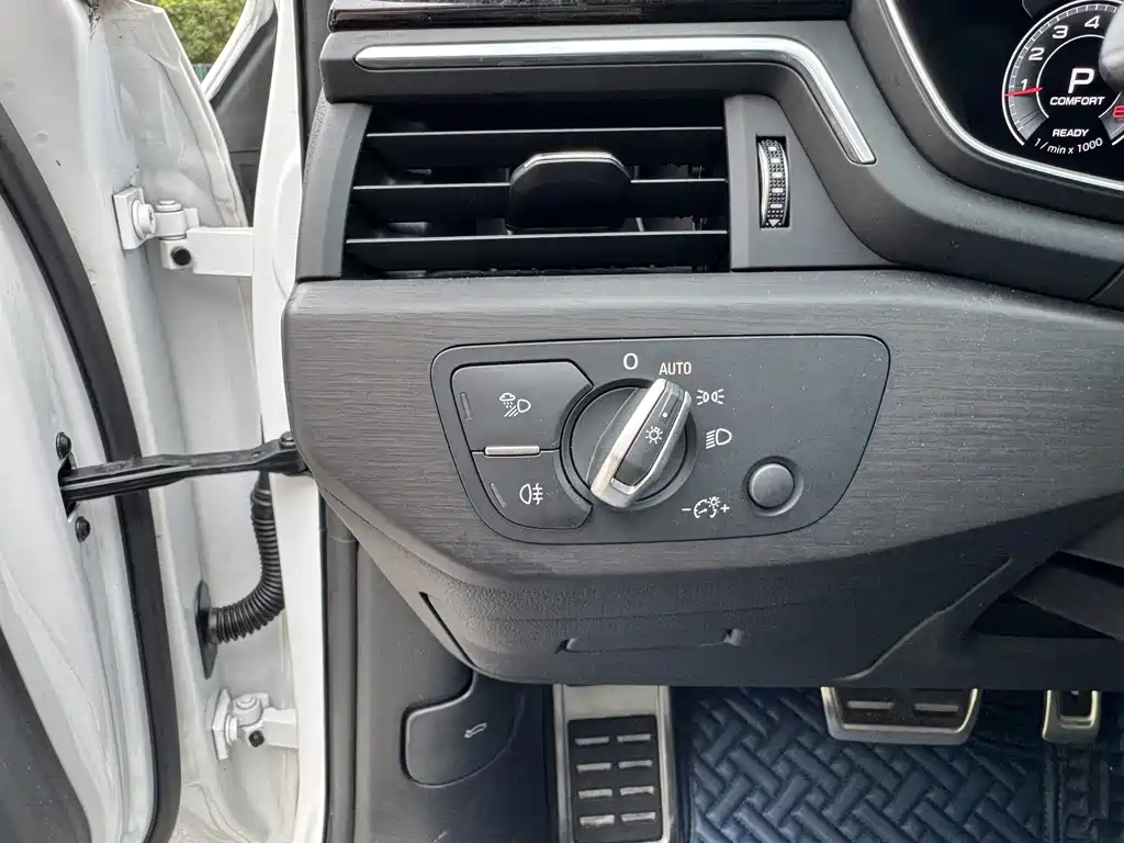 Audi A4L — миниатюра 17