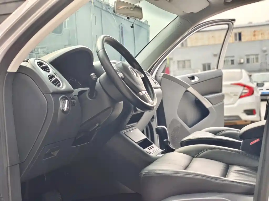 Volkswagen Tiguan — миниатюра 10
