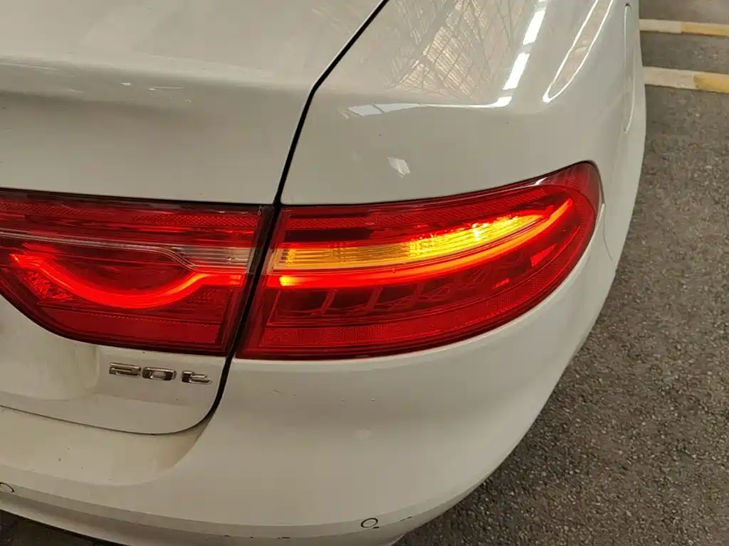 Jaguar XEL — миниатюра 8