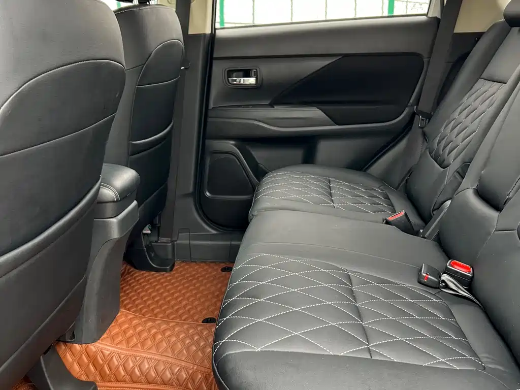 Mitsubishi Outlander 2021 2.0L Enjoy 5 мест