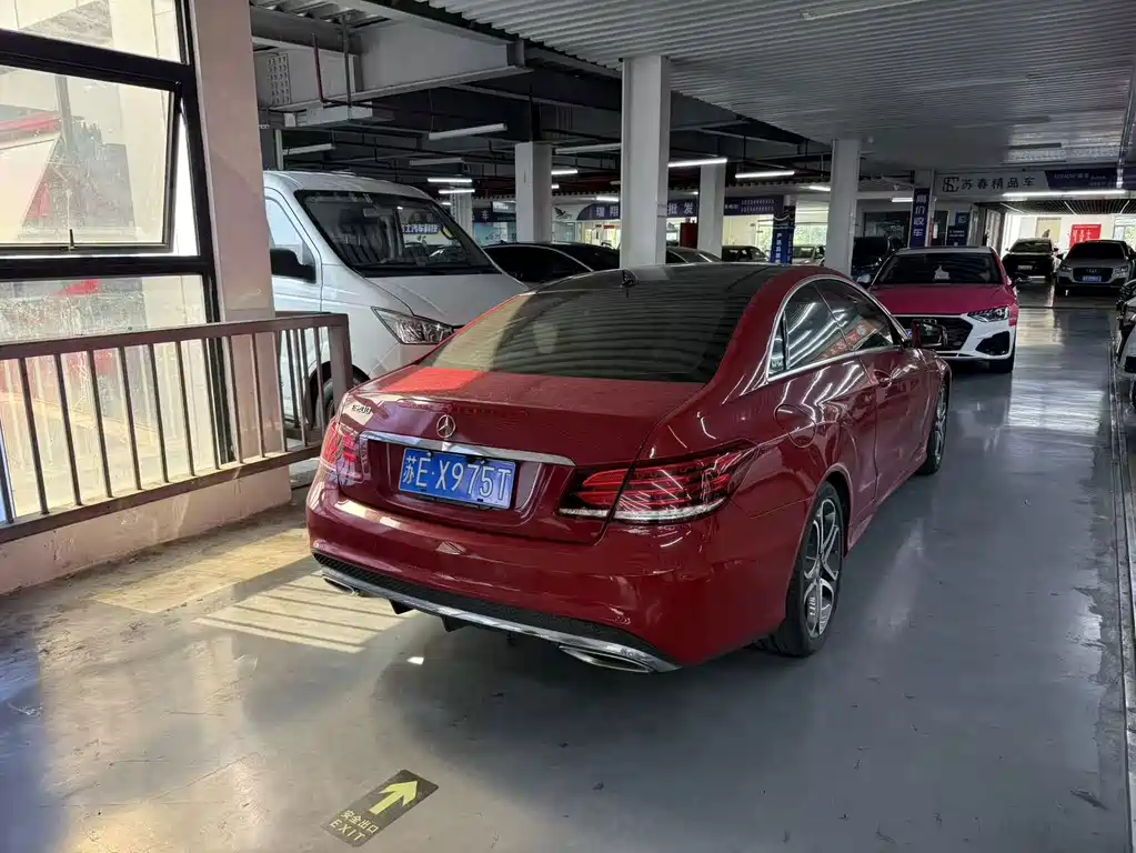 Mercedes-Benz E-Class (Import) — миниатюра 4