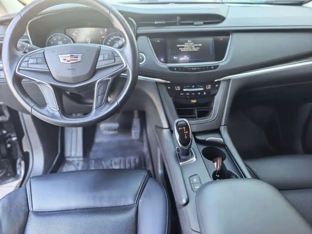 Cadillac XT5 — миниатюра 6