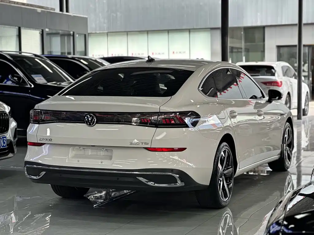 Volkswagen Lamando — миниатюра 6