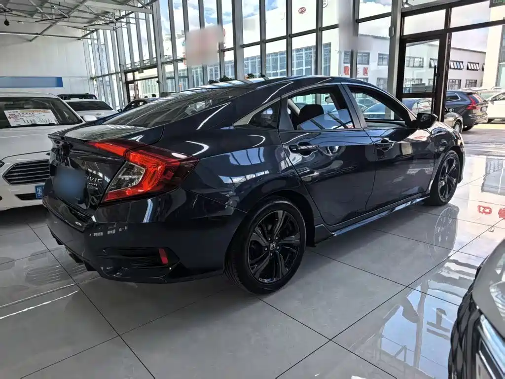 Honda Civic — миниатюра 7