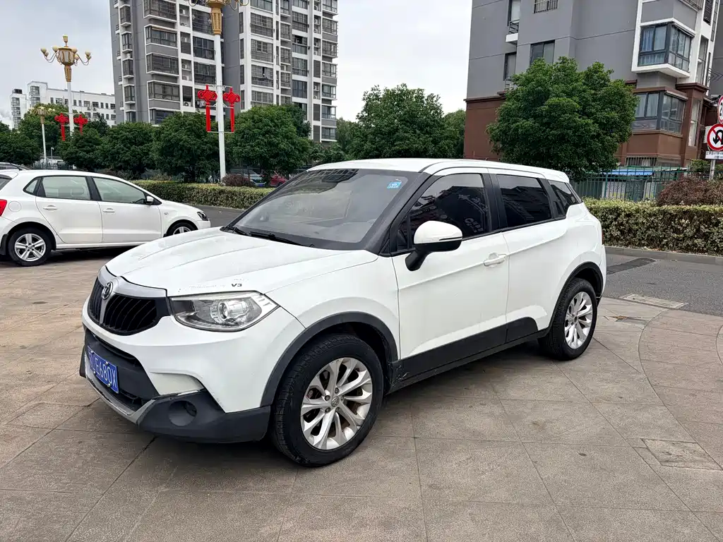 Brilliance V3 2015 1.5L MT Comfort