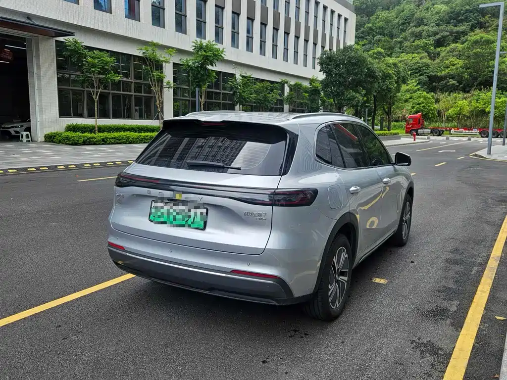 Geely Galaxy Galaxy 7 7 2025 120km +