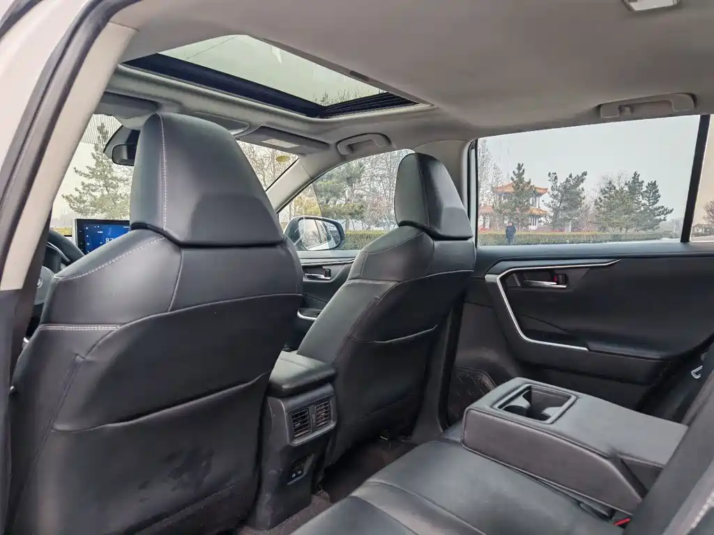 TOYOTA RAV4 RONGFANG