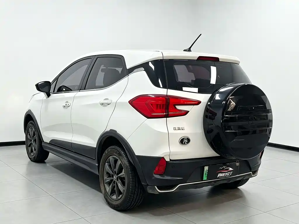 BYD Yuan EV — миниатюра 4