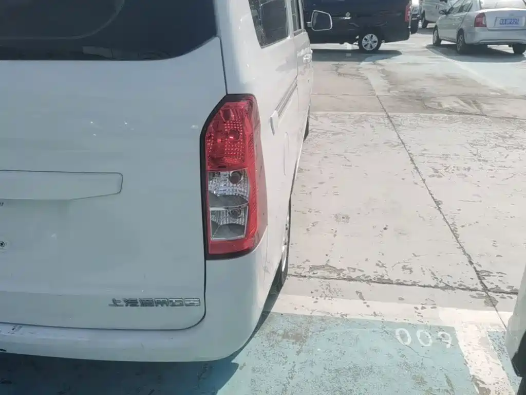 Wuling Rongguang V — миниатюра 8