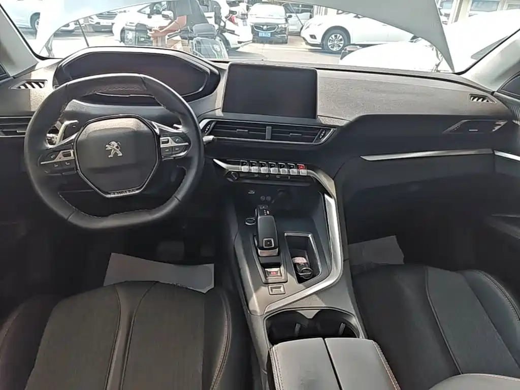 Peugeot 5008 — миниатюра 10