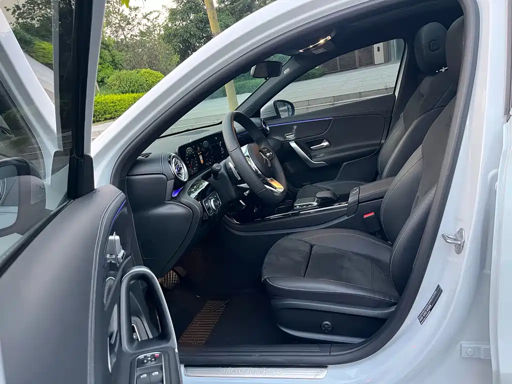 Mercedes-Benz A-Class — миниатюра 9
