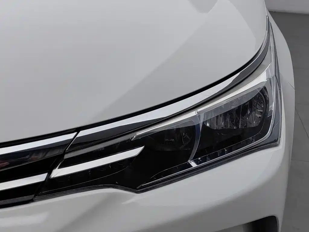 Toyota Corolla — миниатюра 7