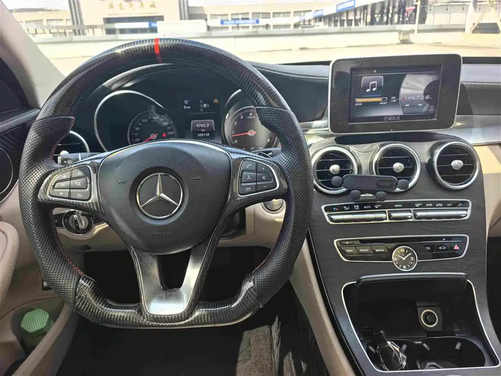 Mercedes-Benz C-Class — миниатюра 10