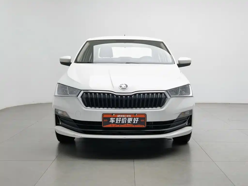 Skoda Rapid — миниатюра 3